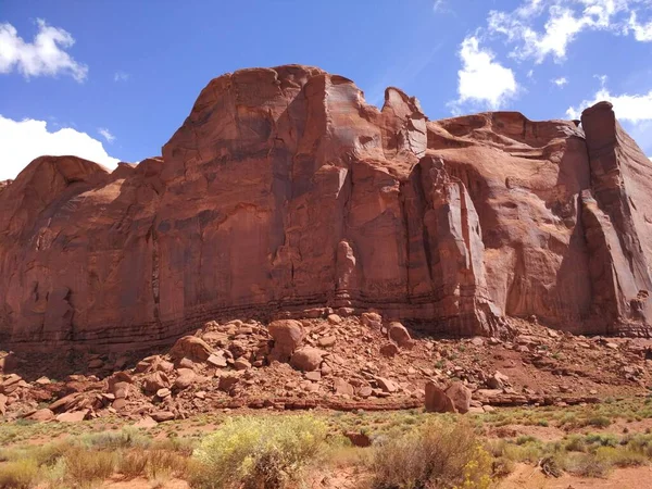  Arizona, ABD 'den Anıt Vadisi' nin kızıl kayalıkları..