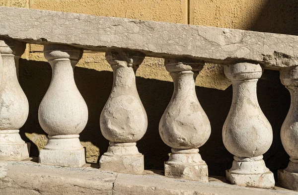 Las Columnas Piedra Cuclillas Balaustrada Del Ponte San Michele Vicenza — Foto de Stock