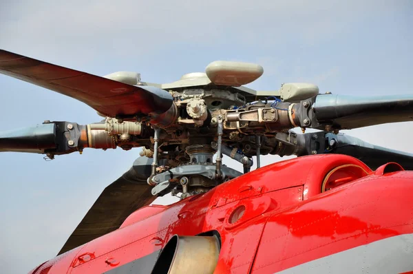 Helikopterin pervanesi.