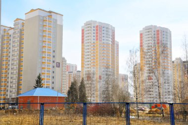 Şehir merkezinin modern binaları