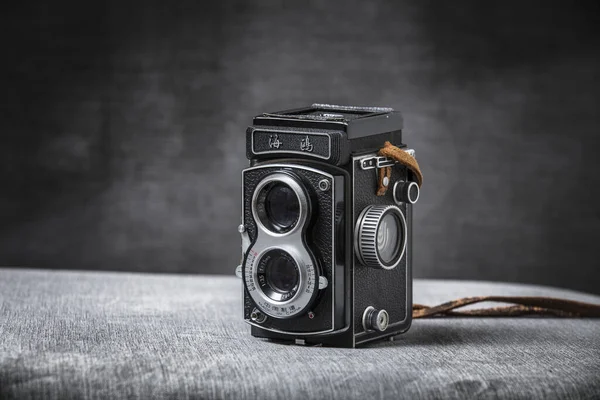 Seagull Tlr Twin Lens Reflex Camera Brown Strap Table Grey — Photo