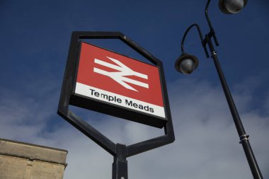 Bristol, Birleşik Krallık, 21 Şubat 2019, Bristol Tapınağı Meads İstasyonu Giriş Tabelası