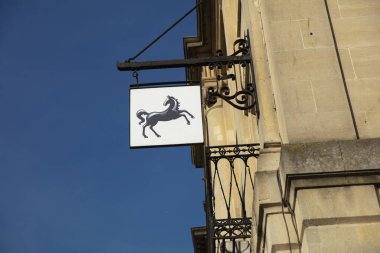 Bath, Somerset, İngiltere, 22 Şubat 2019, Lloyds Bank Dükkan İşareti