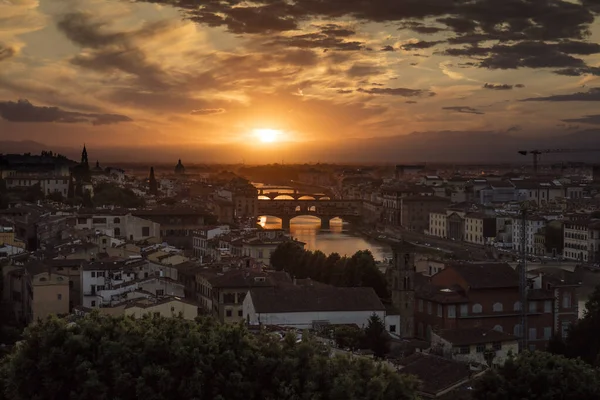 Vista Florencia Atardecer Que Muestra Río Arno Ponte Vecchio Florencia — Foto de Stock