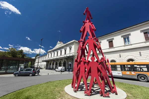 Escultura Fora Estação Ferroviária Spezia Spezia Itália Maio 2016 — Fotografia de Stock