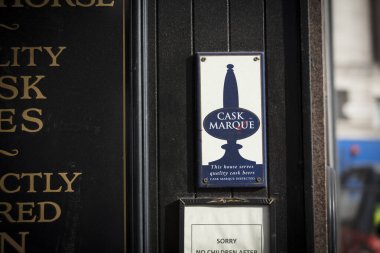 Londra, İngiltere, 7 Şubat 2019, Fıçı Marque 'ın bulunduğu yeri gösteren bir işaret.