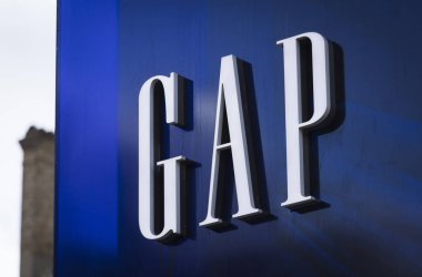 Londra, Büyük Londra, İngiltere, 7 Şubat 2018, GAP mağazası için bir işaret ve logo