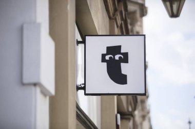 Londra, Büyük Londra, İngiltere, 7 Şubat 2018, Uçan Kaplan Kopenhag mağazası için bir işaret ve logo.