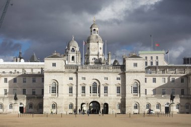 Whitehall, Londra, İngiltere, 7 Şubat 2019, At Muhafızları Geçidi ve Whitehall 'daki binalar