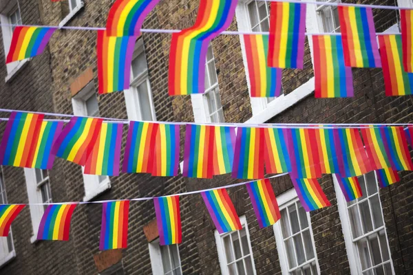 Londres Royaume Uni Juillet 2019 Drapeaux Fierté Bruants Traînés Soho — Photo