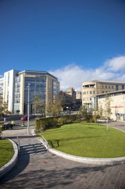 Bradford, Batı Yorkshire, İngiltere, Ekim 2013, Bradfords City Par 'daki Centenary Square manzarası
