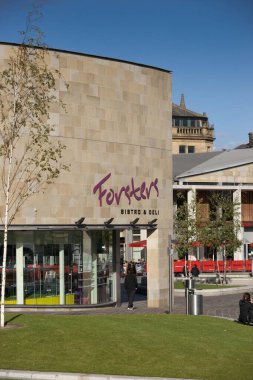 Bradford, Batı Yorkshire, İngiltere, Ekim 2013, Bradfords City Par 'daki Centenary Square manzarası