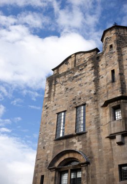Glasgow, İskoçya, İngiltere, Eylül 2013. Charles Rennie Mackintosh 'un Glasgow Sanat Okulu Binayı yıkan korkunç yangından önce