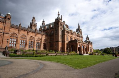 Glasgow, İskoçya, 8 Eylül 2013, Kelvingrove Sanat Galerisi ve Argyle Caddesi yakınlarındaki Kelvingrove Park Müzesi