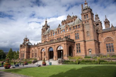 Glasgow, İskoçya, 8 Eylül 2013, Kelvingrove Sanat Galerisi ve Argyle Caddesi yakınlarındaki Kelvingrove Park Müzesi
