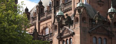 Glasgow, İskoçya, 8 Eylül 2013, Kelvingrove Sanat Galerisi ve Argyle Caddesi yakınlarındaki Kelvingrove Park Müzesi