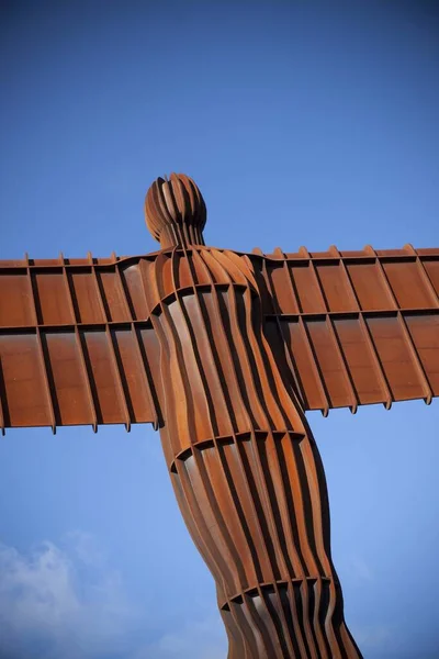 2012年11月イギリス ニューカッスル近郊のゲイツヘッド彫刻家アントニー ゴームリーによる北の彫刻の天使 — ストック写真