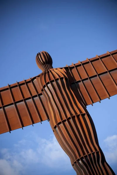 2012年11月イギリス ニューカッスル近郊のゲイツヘッド彫刻家アントニー ゴームリーによる北の彫刻の天使 — ストック写真
