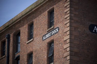 Liverpool, Merseyside, İngiltere, 11 Haziran 2014, Liverpool 'un kültürel çeyreğinde Albert Dock gündüz görüşü