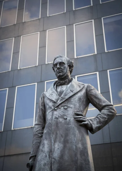 Statue Memorial Civil Railway Engineer Robert Stephenson Euston Station London — Stock Photo, Image