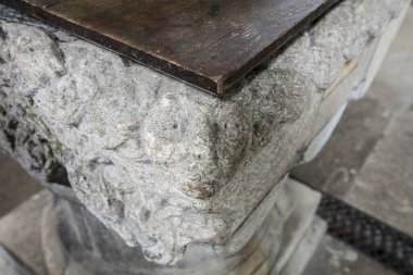 Saint Lawrence Kilisesi Vaftiz Yazı Tipi, Kale Rising, Norfolk, İngiltere - 13 Aralık 2015