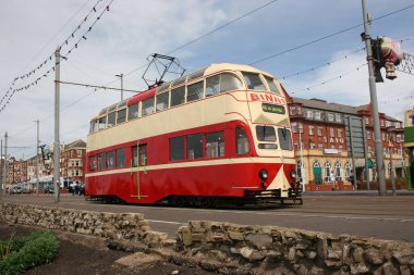Blackpool No: 703in Sunderland No. 101 - 1934 Balon Car type Blackpool tramvay Blackpool, Lancashire, İngiltere 7 Haziran 2010