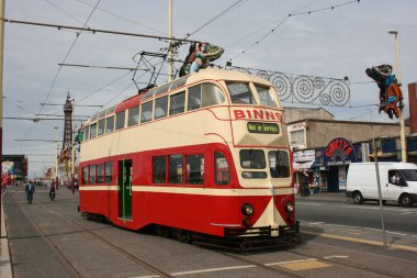 Blackpool No: 703in Sunderland Numarası 10119 34 Balon Car type Blackpool tramvay tramvayı Blackpool, Lancashire, İngiltere 7 Haziran 2010