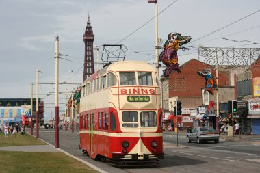 Blackpool No: 703in Sunderland Numarası 10119 34 Balon Car type Blackpool tramvay tramvayı Blackpool, Lancashire, İngiltere 7 Haziran 2010