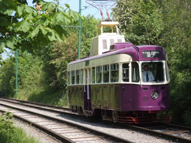 Crich Ulusal Tramvay Müzesi 'nde eski bir tramvay - Haziran 2006, Crich, Derbyshire, Birleşik Krallık