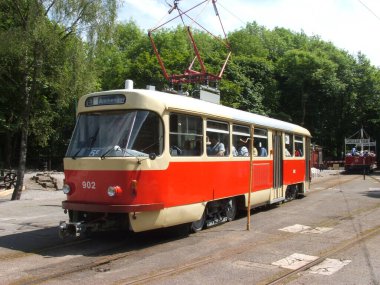Crich Ulusal Tramvay Müzesi 'nde eski bir tramvay - Haziran 2006, Crich, Derbyshire, Birleşik Krallık
