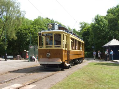 Crich Ulusal Tramvay Müzesi 'nde eski bir tramvay - Haziran 2006, Crich, Derbyshire, Birleşik Krallık