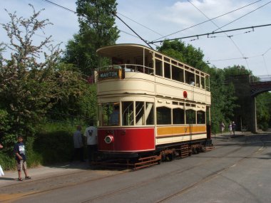 Crich Ulusal Tramvay Müzesi 'nde eski bir tramvay - Haziran 2006, Crich, Derbyshire, Birleşik Krallık