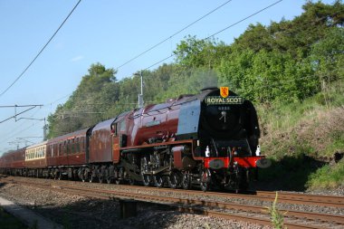 LMS Pasifik Buharlı Lokomotif. Hayır. Carnforth yakınlarında 6233 Sutherland Düşesi, 30 Mayıs 2009 - Carnforth, Yorkshire, Birleşik Krallık