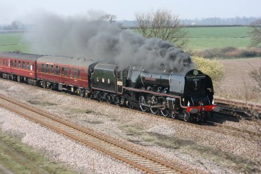LMS Pasifik Buharlı Lokomotif. Hayır. Bolton Percy 'de 6233 Sutherland Düşesi, 10 Nisan 2010 - Bolton Percy, Yorkshire, İngiltere