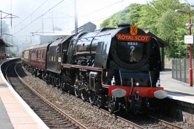LMS Pasifik Buharlı Lokomotif. Hayır. 6233 Sutherland Düşesi Oxenholme, 22 Mayıs 2010 - Oxenholme, Birleşik Krallık