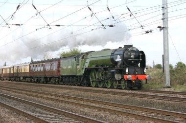 A1 Buharlı Lokomotif Kasırgası Yorkshire Pullman Charer - Copmanthorpe, Yorkshire, İngiltere - 18 Nisan 2009