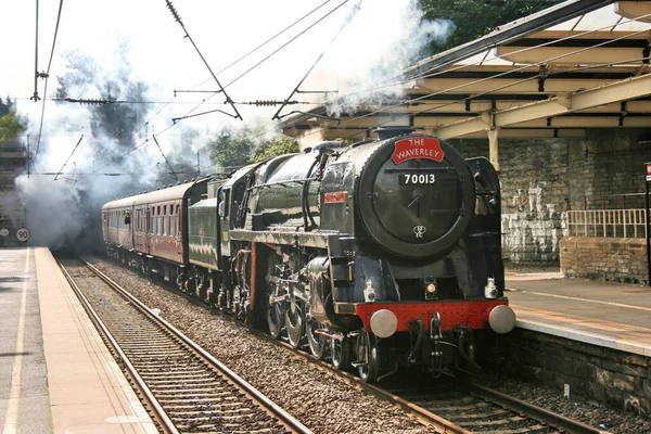 Britannia Steam Loco Number 70013 Oliver Cromwell Waverley Special Bingley — Stock fotografie