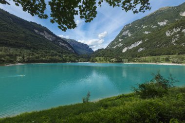 Tenno, İtalya, Avrupa, Ağustos 2019, Tenno Gölü manzarası