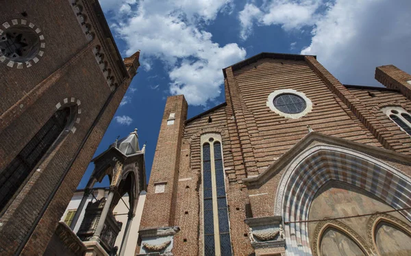 イタリア ヨーロッパ 8月2019 シエサ サンタ アナスタシア教会の眺め — ストック写真