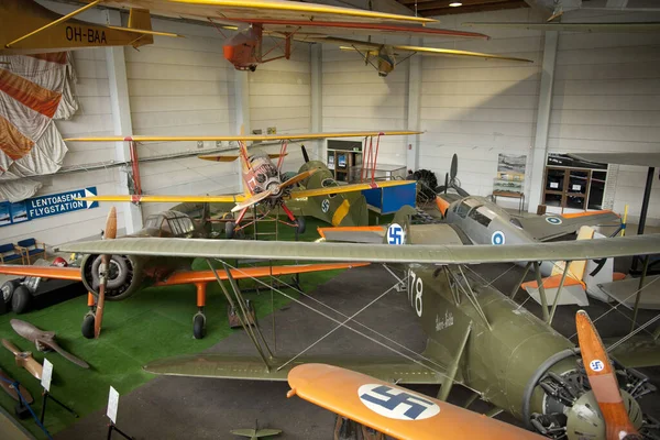 2013年6月16日在赫尔辛基附近的芬兰航空博物馆一览 — 图库照片