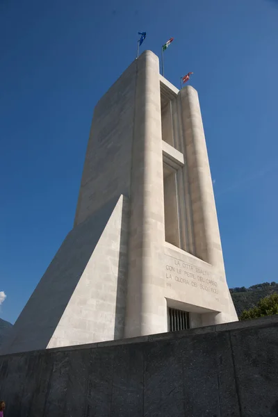 Monumento Caduti Памятник Первой Мировой Войны Комо Италия Август 2011 — стоковое фото