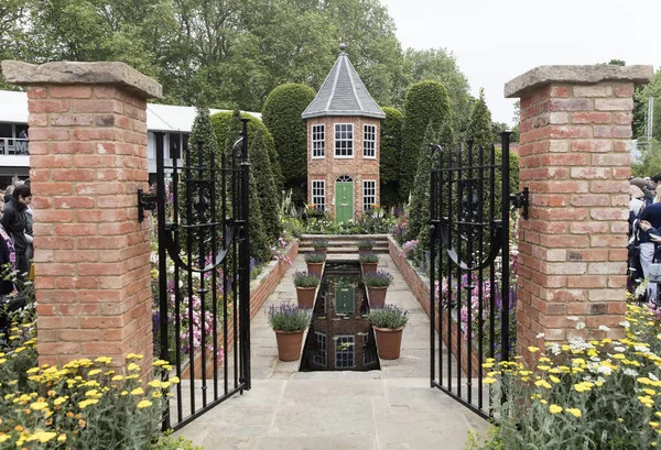 Harrods British Eccentrics Garden Por Diarmuid Gavin Rhs Chelsea Flower — Fotografia de Stock