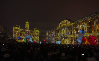Lyon, Fransa, Avrupa, 6 Aralık 2019 Fetes des Lumieres yani ışık festivali ve kısa ışık tarihi
