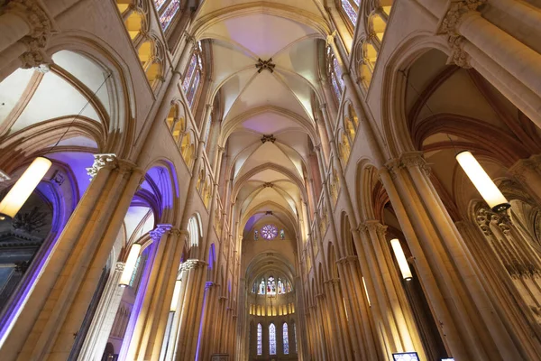 Лион Франция Европа Декабря 2019 Года Вид Интерьер Cathedrale Saint — стоковое фото