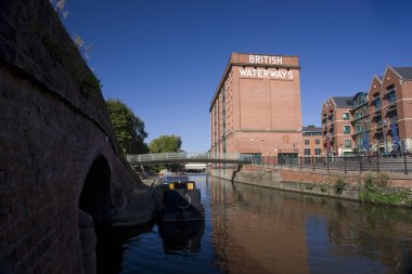 Nottingham, Nottinghamshire, İngiltere 'deki Trent Navigasyon Kanalı' nın yanındaki tarihi British Waterways binasının görüntüsü - 30 Ağustos 2010