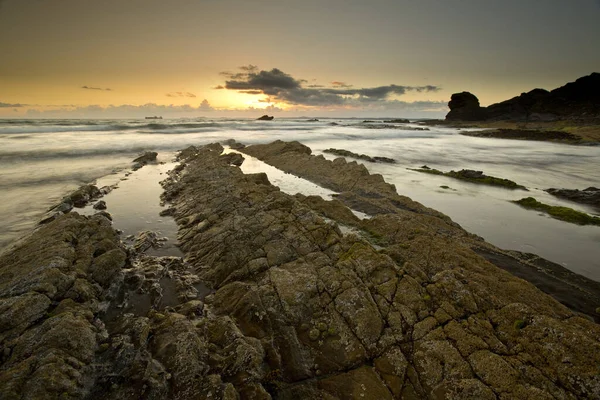 Broad Haven Sahilinin Broad Haven Pembrokeshire Galler Deki Günbatımı Manzarası — Stok fotoğraf