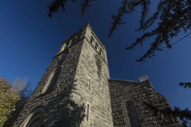 Ashbourne, Derby, Derbyshire, İngiltere: Ekim 2018: Saint John Baptist Kilisesi