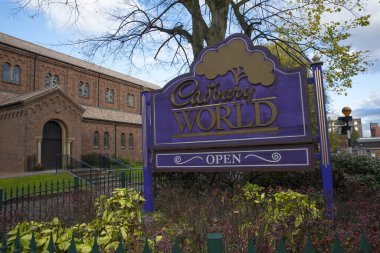 Bournville, Birmingham, İngiltere, 29 Ekim 2018 Cadburys World 'e giriş