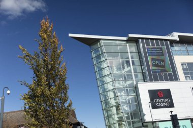 Derby, Derbyshire, İngiltere: Ekim 2018: River Lights Development, Holiday Inn and Genting Casino