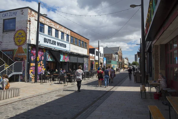 Humber Caddesi 'ndeki bar ve kafelerin görüntüsü, Kingston Hull üzerine, Birleşik Krallık - 29 Temmuz 2018
